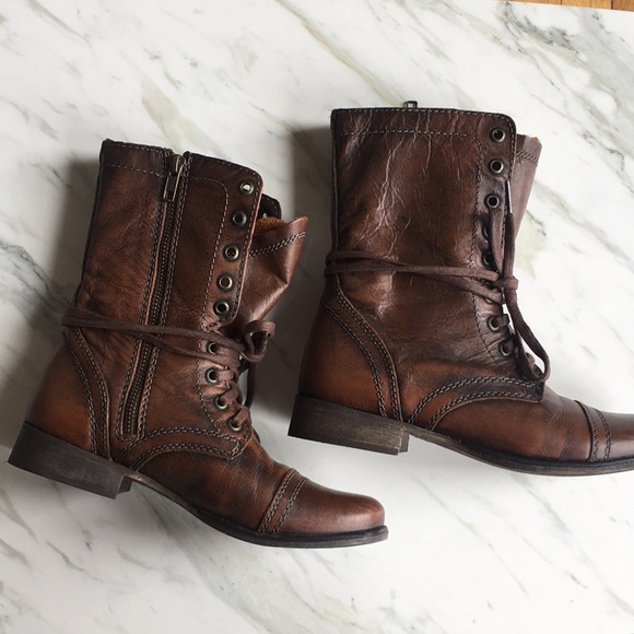 Steve Madden Shoes - Steve Madden Troopa